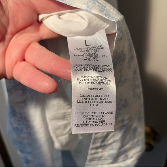 Celebrity Pink Bridgerton Blue and White Midi Dress NWT Lg - Picture 6 of 16